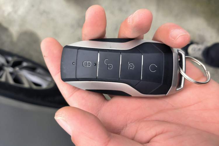 Used BYD Tang 2018 2.0T Automatic SmartConnect Prestige 7-Seater China V Standard Vehicle Key