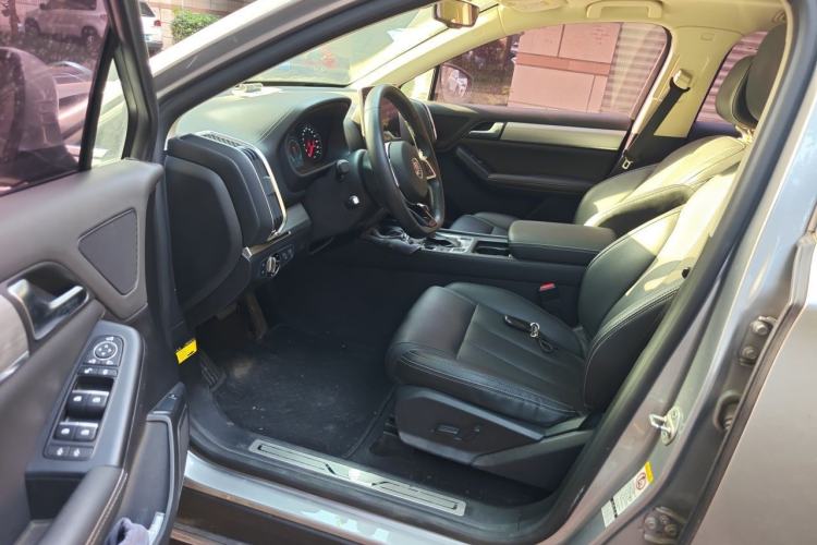 Used BYD Tang 2018 2.0T Automatic Smart Connect Prestige 7-Seater China V Standard Driver Seat