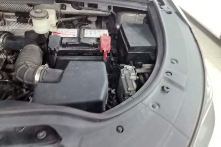Used BYD Tang 2018 2.0T Automatic SmartConnect Prestige 7-Seater China V Standard Engine Bay Left
