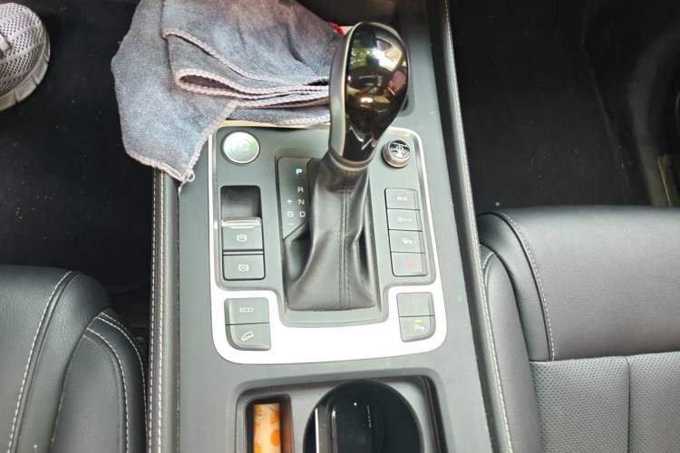 Used BYD Tang 2018 2.0T Automatic Smart Connect Prestige 7-Seater China V Standard Gear Lever