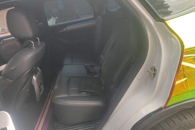 Used BYD Tang 2018 2.0T Automatic Smart Connect Prestige 5-Seater National Emission Standard V Left Rear Seat