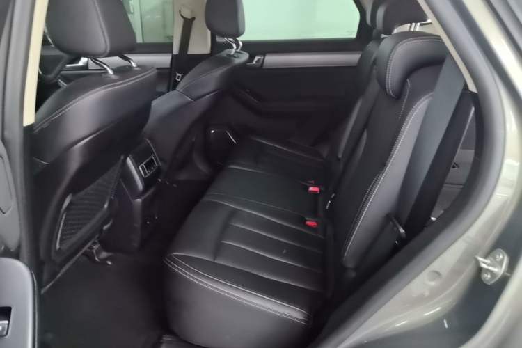 Used BYD Tang 2018 2.0T Automatic SmartConnect Prestige 7-Seater China V Standard Left Rear Seat