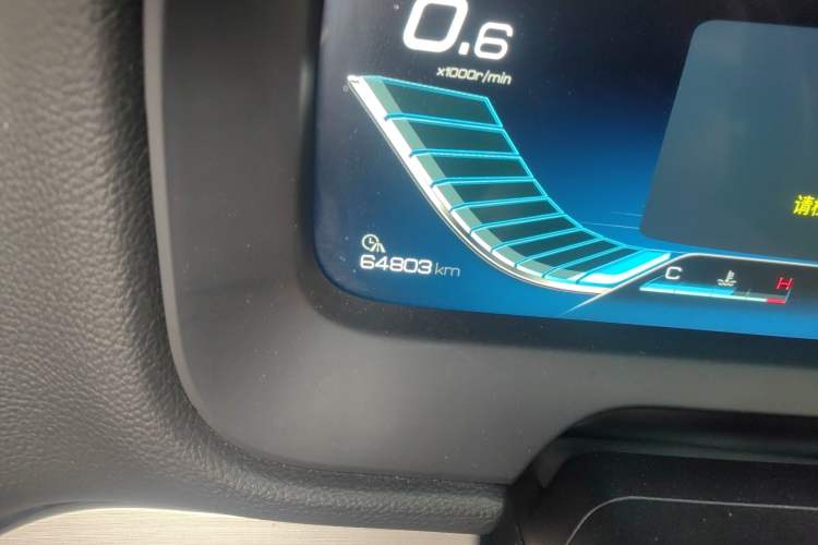 Used BYD Tang 2018 2.0T Automatic Smart Connect Prestige 5-Seater National Emission Standard V Odometer Close Up