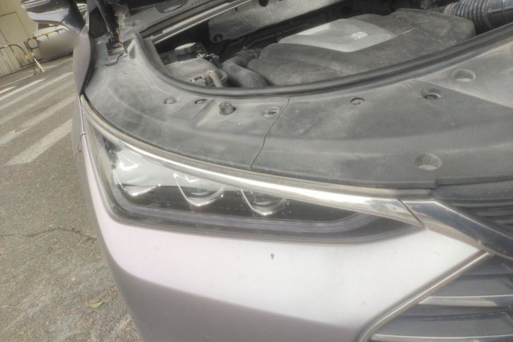 Used BYD Tang 2018 2.0T Automatic SmartConnect Prestige 7-Seater China V Standard Right Front Headlight