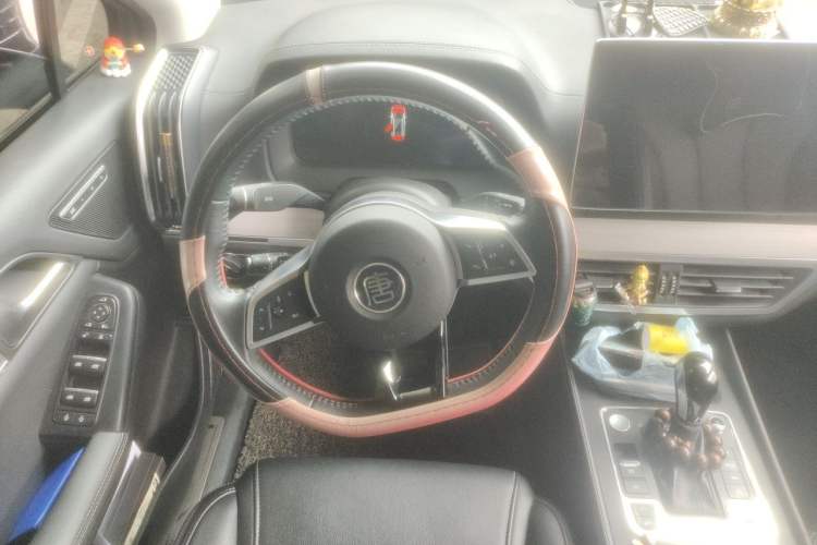 Used BYD Tang 2018 2.0T Automatic SmartConnect Prestige 7-Seater China V Standard Steering Wheel