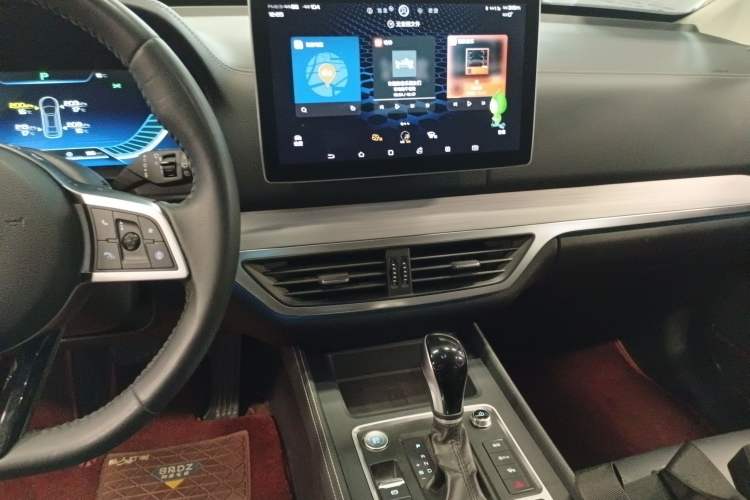 Used BYD Tang 2018 2.0T Automatic SmartConnect Prestige 7-Seater China V Standard Audio And AC Panel