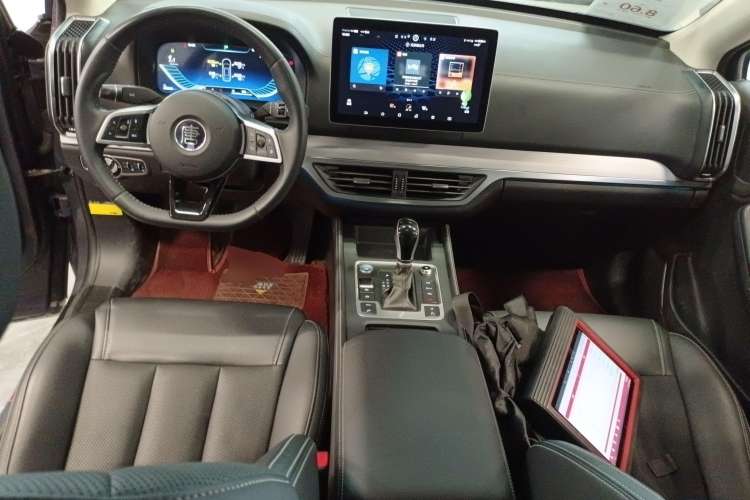 Used BYD Tang 2018 2.0T Automatic SmartConnect Prestige 7-Seater China V Standard Center Console