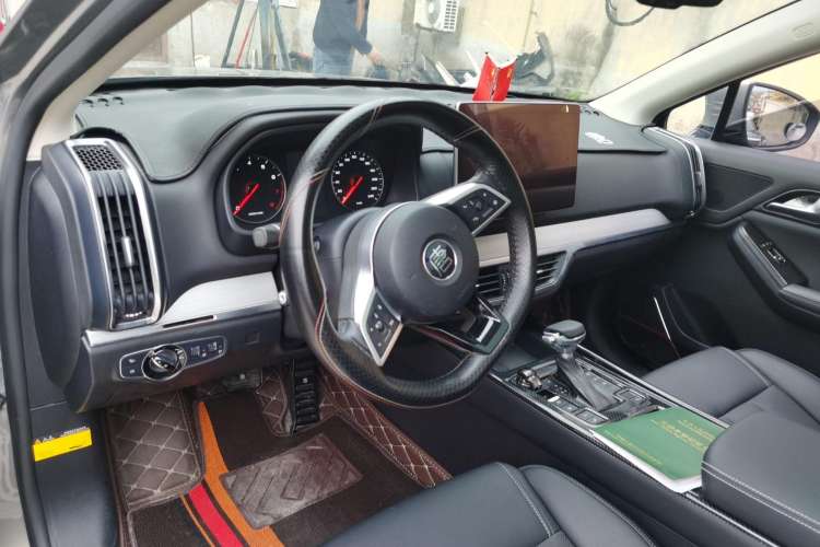 Used BYD Tang 2018 2.0T Automatic Smart Connect Prestige 7-Seater China V Standard Center Console