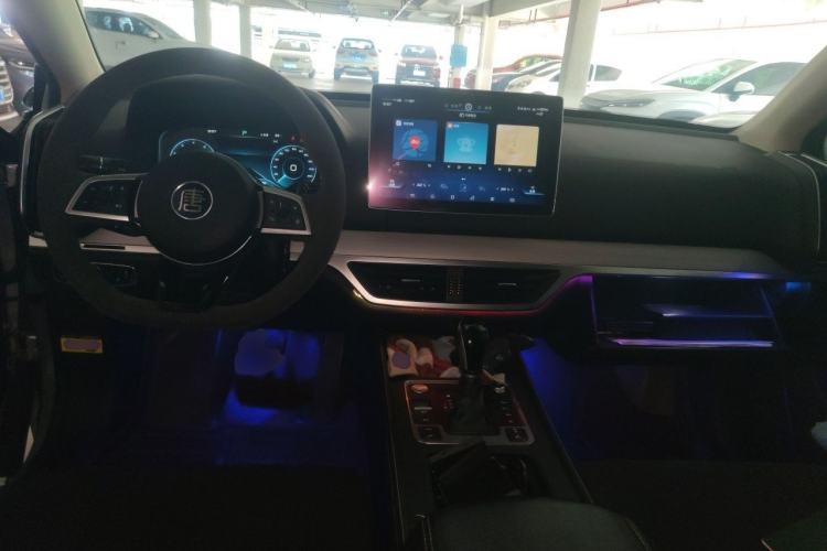 Used BYD Tang 2018 2.0T Automatic SmartConnect Prestige 7-Seater China V Standard Center Console