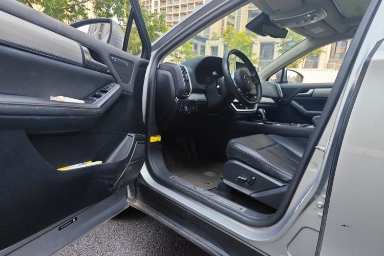 Used BYD Tang 2018 2.0T Automatic Smart Connect Prestige 5-Seater National Emission Standard V Driver Seat
