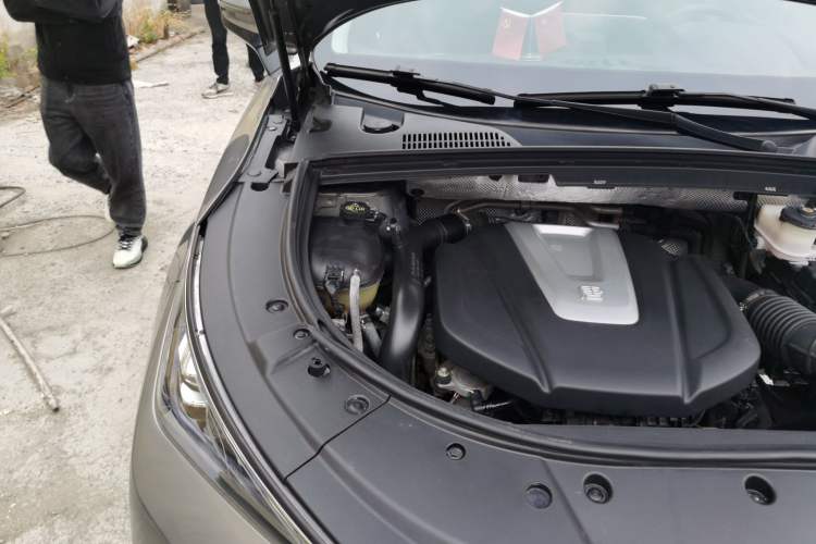 Used BYD Tang 2018 2.0T Automatic Smart Connect Prestige 7-Seater China V Standard Engine Bay Right
