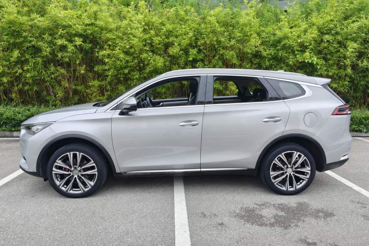 Used BYD Tang 2018 2.0T Automatic Smart Connect Prestige 5-Seater National Emission Standard V Exterior 6