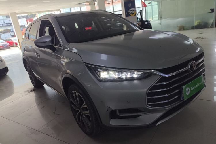 Used BYD Tang 2018 2.0T Automatic Smart Connect Prestige 5-Seater National Emission Standard V Front Right 45 Deg