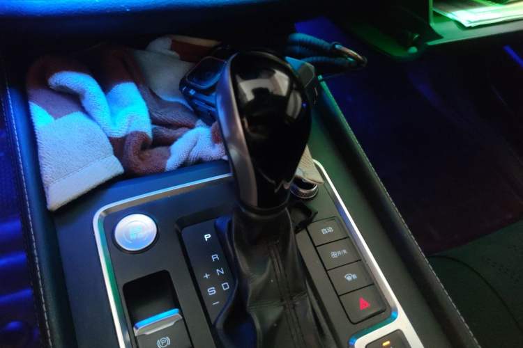 Used BYD Tang 2018 2.0T Automatic SmartConnect Prestige 7-Seater China V Standard Gear Lever