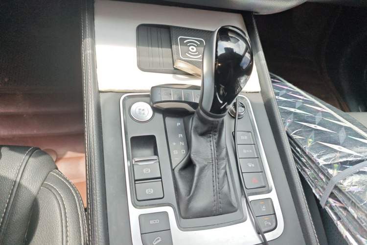 Used BYD Tang 2018 2.0T Automatic SmartConnect Prestige 7-Seater China V Standard Gear Lever