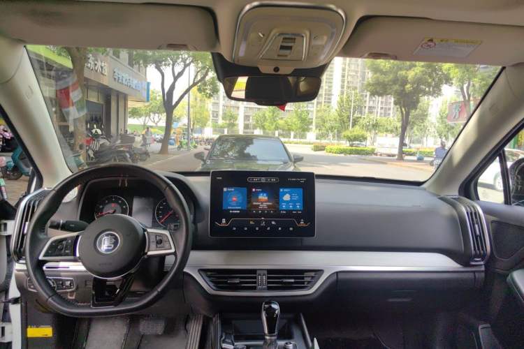 Used BYD Tang 2018 2.0T Automatic Smart Connect Prestige 7-Seater China V Standard Headliner