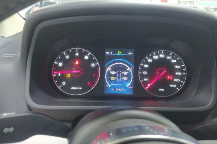Used BYD Tang 2018 2.0T Automatic Smart Connect Prestige 7-Seater China V Standard Instrument Cluster