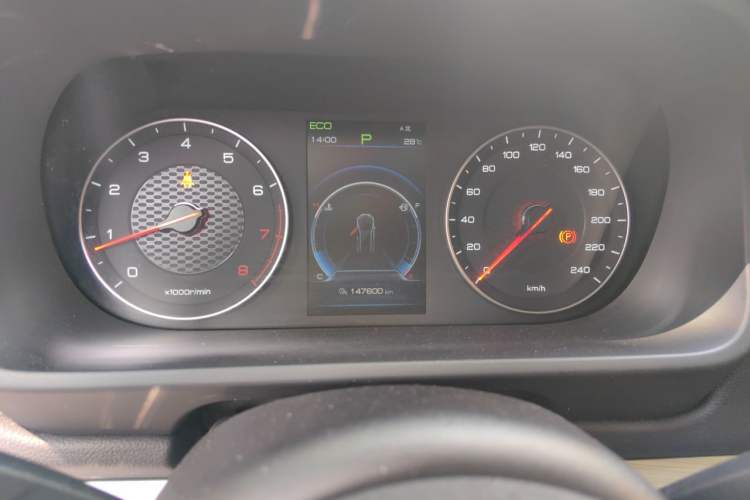 Used BYD Tang 2018 2.0T Automatic Smart Connect Prestige 7-Seater China V Standard Instrument Cluster