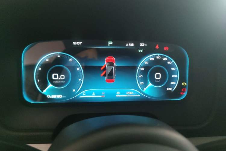 Used BYD Tang 2018 2.0T Automatic SmartConnect Prestige 7-Seater China V Standard Instrument Cluster