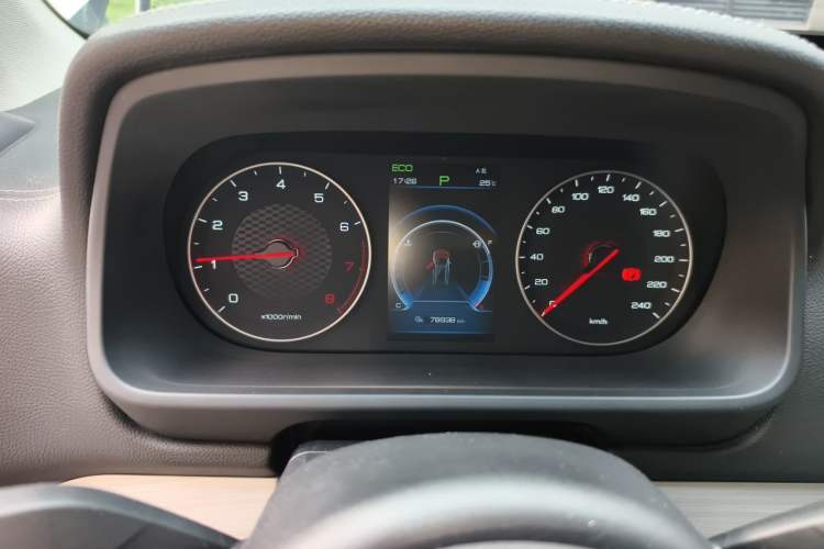 Used BYD Tang 2018 2.0T Automatic SmartConnect Prestige 5-Seater Emission Standard China V Instrument Cluster