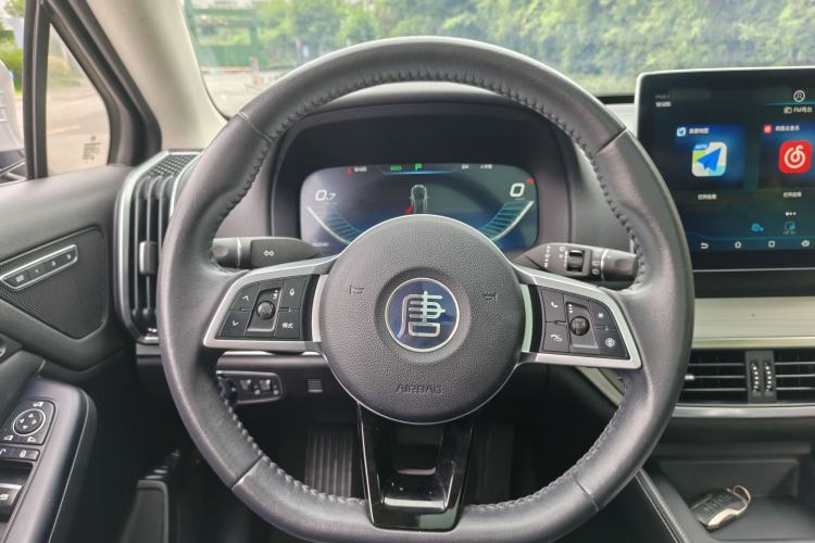 Used BYD Tang 2018 2.0T Automatic Smart Connect Prestige 5-Seater National Emission Standard V Interior 1