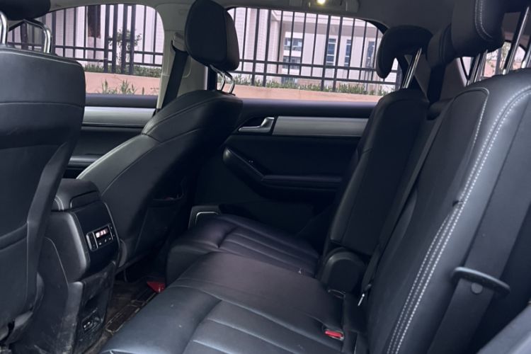 Used BYD Tang 2018 2.0T Automatic Smart Connect Prestige 7-Seater China V Standard Interior 9