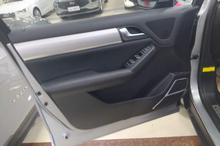 Used BYD Tang 2018 2.0T Automatic Smart Connect Prestige 7-Seater China V Standard Left Front Door Interior