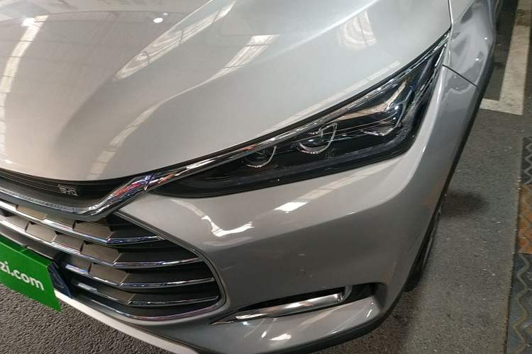 Used BYD Tang 2018 2.0T Automatic SmartConnect Prestige 5-Seater Emission Standard China V Left Front Headlight