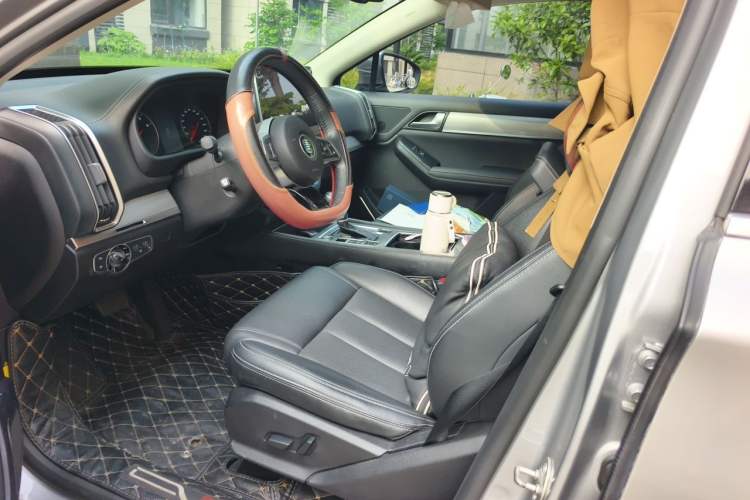 Used BYD Tang 2018 2.0T Automatic SmartConnect Prestige 5-Seater Emission Standard China V Left Front Seat