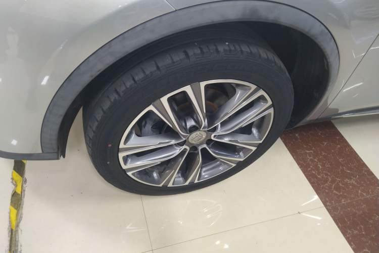 Used BYD Tang 2018 2.0T Automatic Smart Connect Prestige 7-Seater China V Standard Left Front Wheel Hub