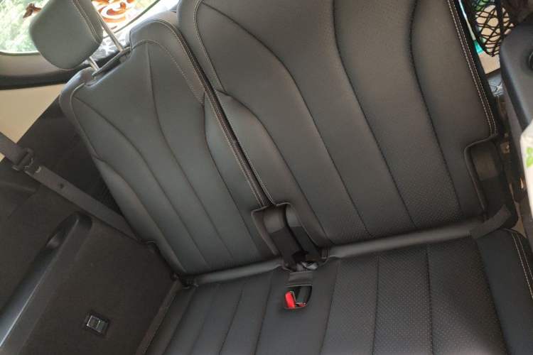Used BYD Tang 2018 2.0T Automatic SmartConnect Prestige 7-Seater China V Standard Left Rear Seat