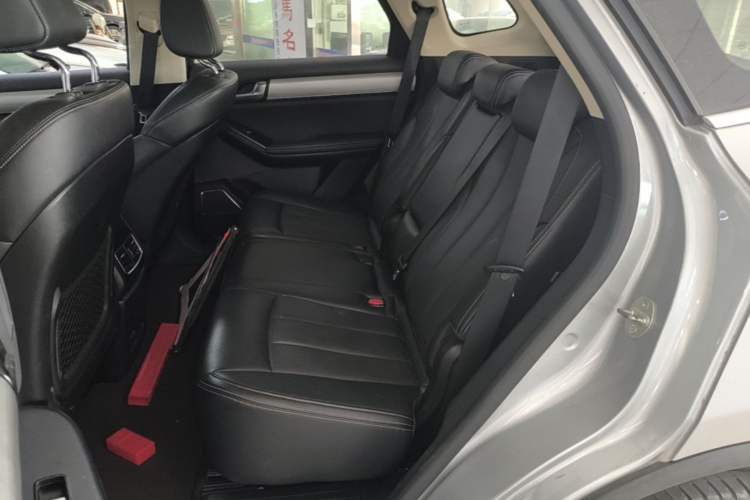 Used BYD Tang 2018 2.0T Automatic Smart Connect Prestige 5-Seater National Emission Standard V Left Rear Seat
