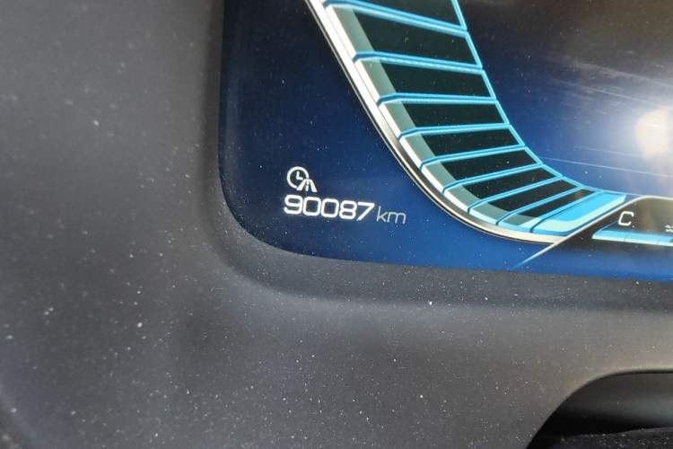 Used BYD Tang 2018 2.0T Automatic Smart Connect Prestige 5-Seater National Emission Standard V Odometer Close Up