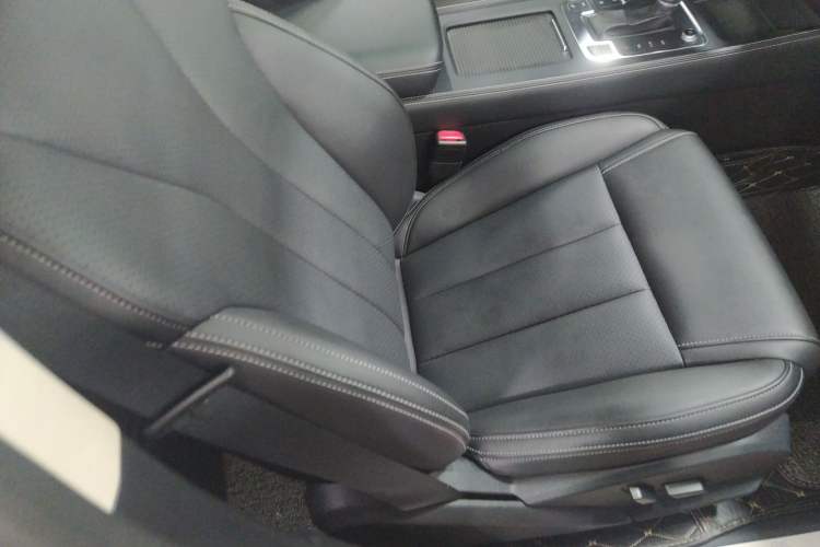Used BYD Tang 2018 2.0T Automatic Smart Connect Prestige 7-Seater China V Standard Right Front Seat