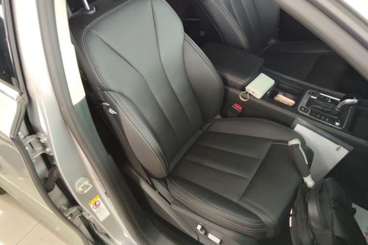 Used BYD Tang 2018 2.0T Automatic SmartConnect Prestige 7-Seater China V Standard Right Front Seat