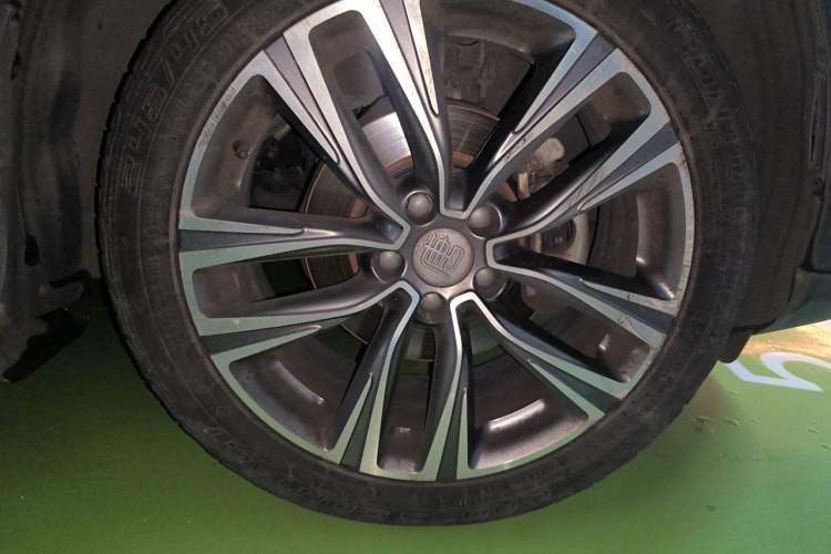 Used BYD Tang 2018 2.0T Automatic SmartConnect Prestige 7-Seater China V Standard Right Front Wheel Hub