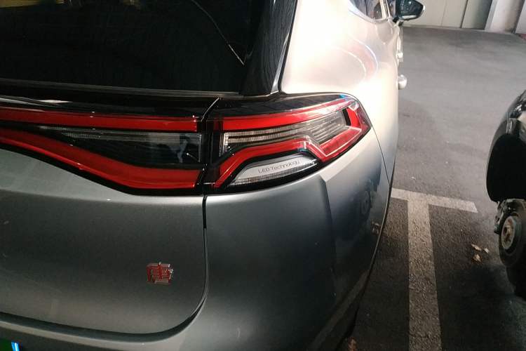 Used BYD Tang 2018 2.0T Automatic SmartConnect Prestige 5-Seater Emission Standard China V Right Rear Taillight