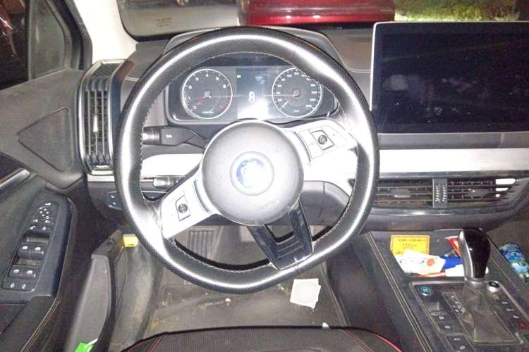 Used BYD Tang 2018 2.0T Automatic SmartConnect Prestige 5-Seater Emission Standard China V Steering Wheel