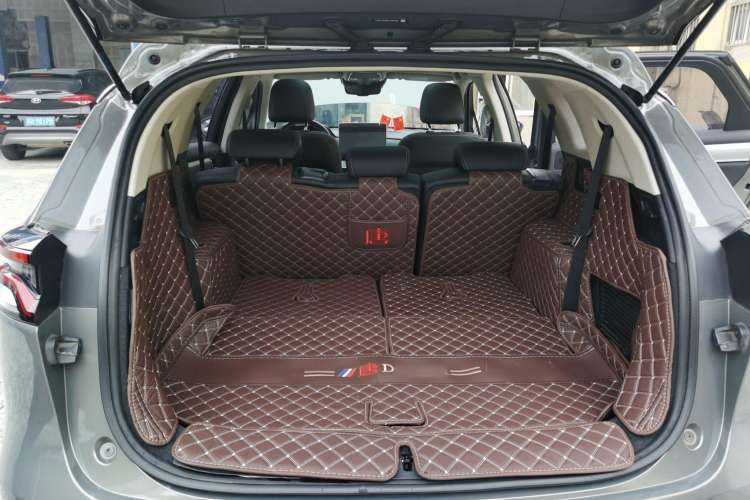 Used BYD Tang 2018 2.0T Automatic Smart Connect Prestige 7-Seater China V Standard Trunk