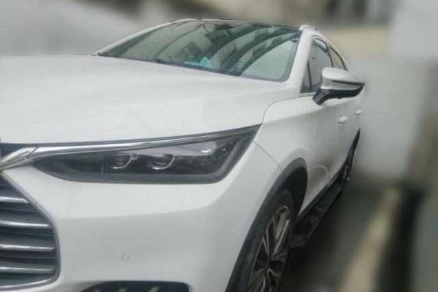 Used BYD Tang 2018 2.0T Automatic SmartConnect Luxury Version 7 Seats China V Standard