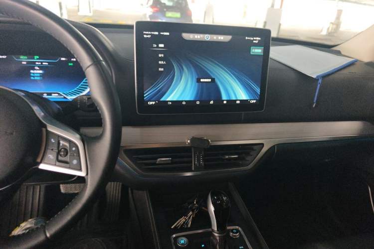 Used BYD Tang 2018 2.0T Automatic SmartConnect Prestige 7-Seater China V Standard Audio And AC Panel