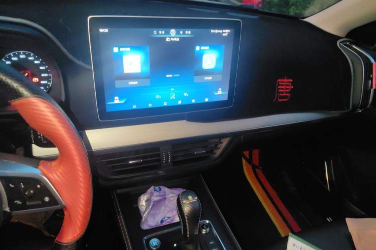 Used BYD Tang 2018 2.0T Automatic Smart Connect Prestige 7-Seater China V Standard Audio And AC Panel