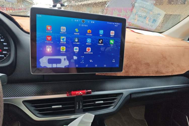 Used BYD Tang 2018 2.0T Automatic Smart Connect Prestige 7-Seater China V Standard Audio And AC Panel