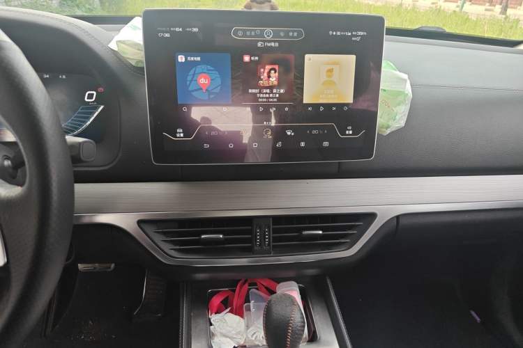 Used BYD Tang 2018 2.0T Automatic SmartConnect Prestige 7-Seater China V Standard Audio And AC Panel