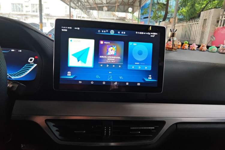 Used BYD Tang 2018 2.0T Automatic SmartConnect Prestige 7-Seater China V Standard Audio And AC Panel