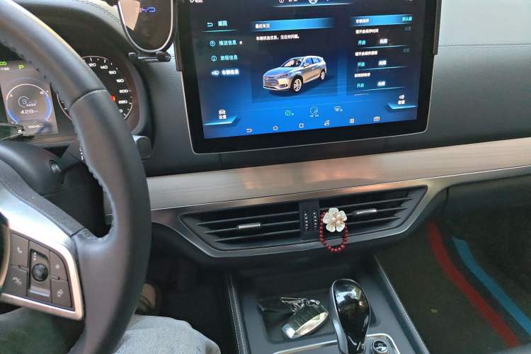 Used BYD Tang 2018 2.0T Automatic SmartConnect Luxury Edition 5 Seats China V Standard Audio And AC Panel