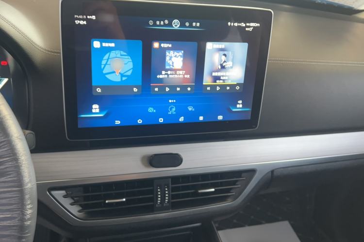 Used BYD Tang 2018 2.0T Automatic SmartConnect Prestige 7-Seater China V Standard Audio And AC Panel