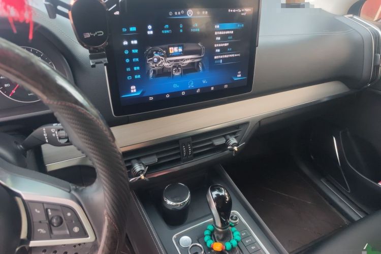 Used BYD Tang 2018 2.0T Automatic Smart Connect Prestige 7-Seater China V Standard Audio And AC Panel