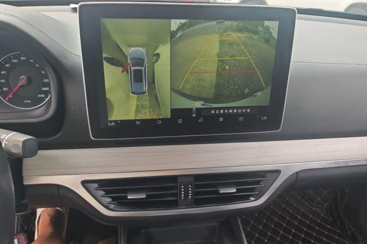 Used BYD Tang 2018 2.0T Automatic Smart Connect Prestige 7-Seater China V Standard Audio And AC Panel