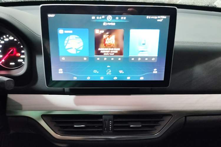 Used BYD Tang 2018 2.0T Automatic Smart Connect Prestige 7-Seater China V Standard Audio And AC Panel